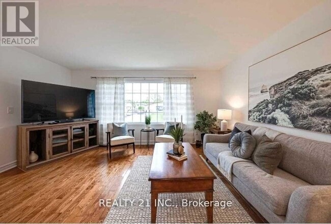 812 Sanok Dr in Pickering, ON - Building Photo - Building Photo