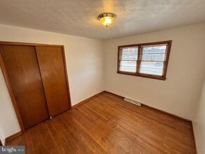 2349 Redwood Rd in York, PA - Building Photo - Building Photo