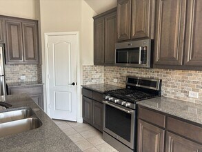 504 Endicott Dr in Sherman, TX - Building Photo - Building Photo