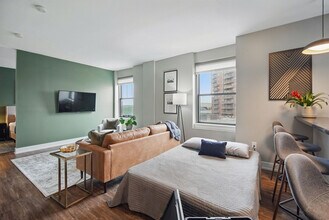400 Walnut St in Des Moines, IA - Building Photo - Building Photo