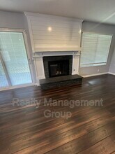 2388 Windmill View Rd in El Cajon, CA - Foto de edificio - Building Photo