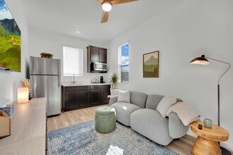9440 Sequoia Ridge Ave, Unit A in Las Vegas, NV - Building Photo - Building Photo
