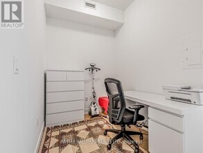 30 Shore Breeze Dr in Toronto, ON - Building Photo - Building Photo