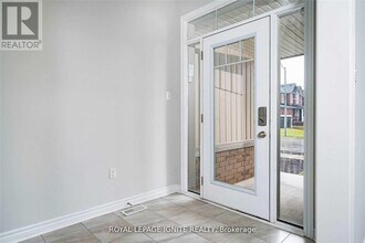 56 Kirby Ave in Collingwood, ON - Building Photo - Building Photo