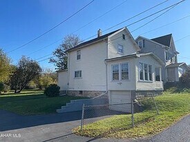 1110 S 16th St in Altoona, PA - Building Photo