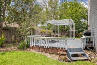 12414 N Shadow Cove Dr in Houston, TX - Foto de edificio - Building Photo