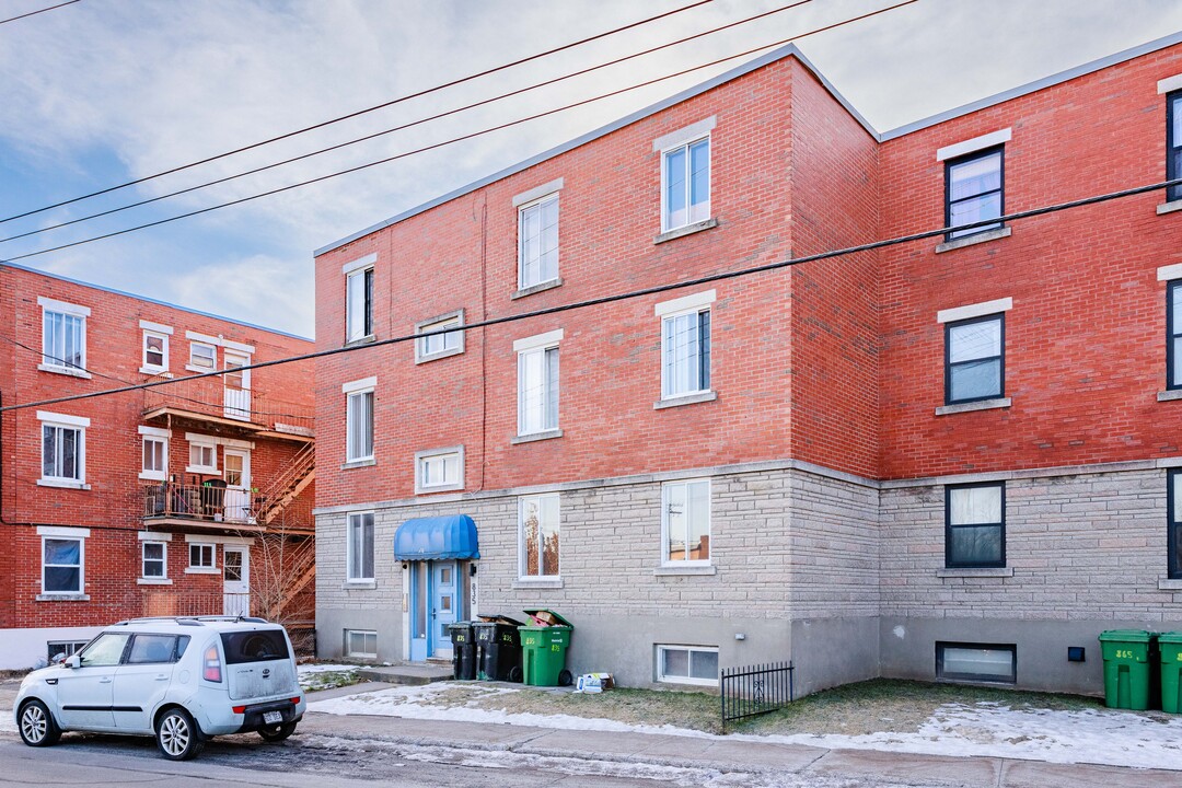 835 William-Macdonald St in Lachine, QC - Building Photo