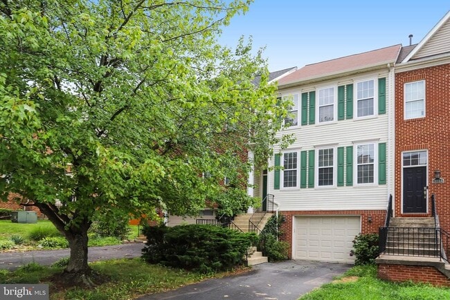 property at 20913 Sandstone Square