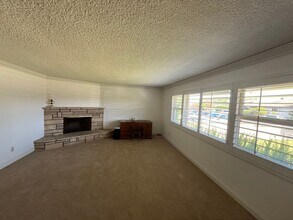 502 E Rose Ave in Santa Maria, CA - Building Photo - Building Photo