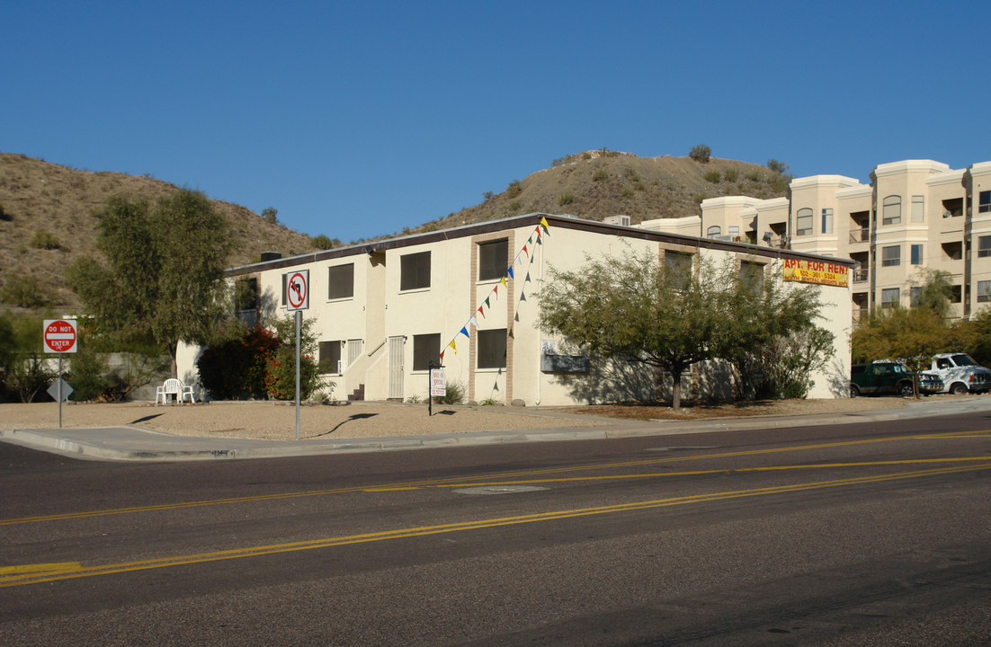 9650 N Central Ave in Phoenix, AZ - Foto de edificio