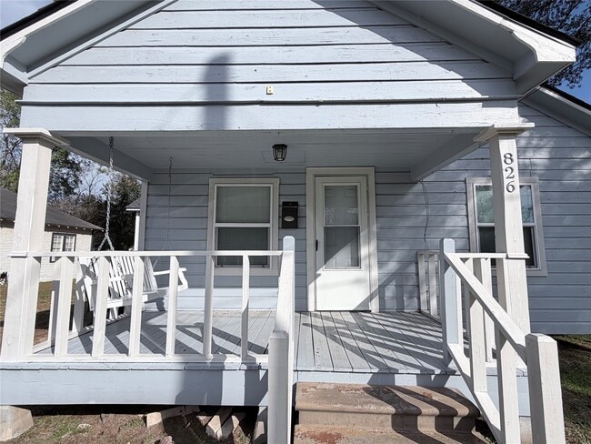 property at 826 Fowlkes St