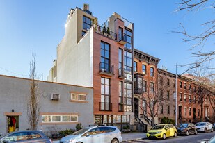 326 State St in Brooklyn, NY - Building Photo