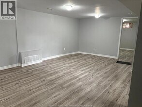3580 McKay Ave in Windsor, ON - Building Photo - Building Photo