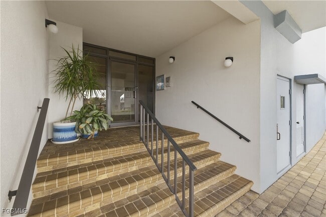 property at 1925 Clifford St