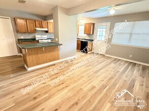 1441 Bassett St in Orange, TX - Building Photo - Building Photo