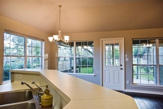 1401 Girard St in San Marcos, TX - Building Photo - Building Photo