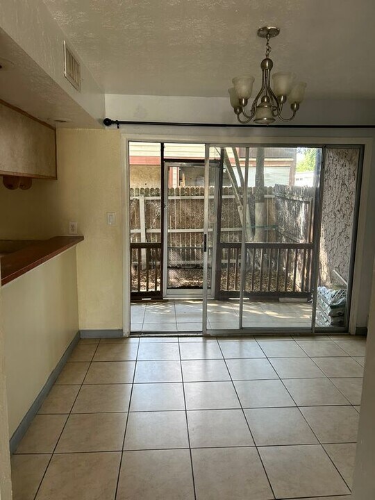 2243 Lyme Bay Dr in Orlando, FL - Building Photo