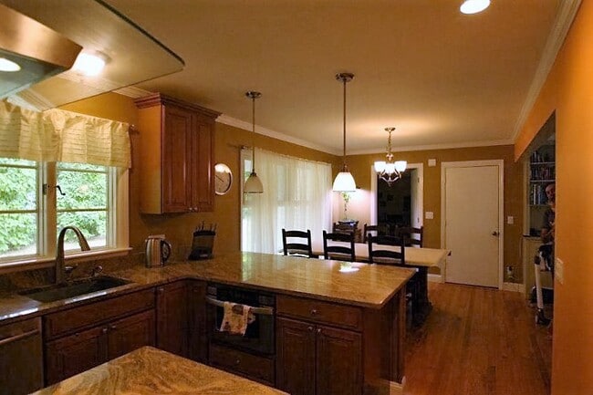 61 Cornell Blvd in Bridgewater, NJ - Foto de edificio - Building Photo