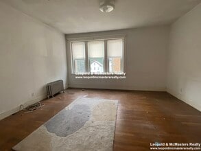 85 Winchester St, Unit 5 in Brookline, MA - Building Photo - Building Photo