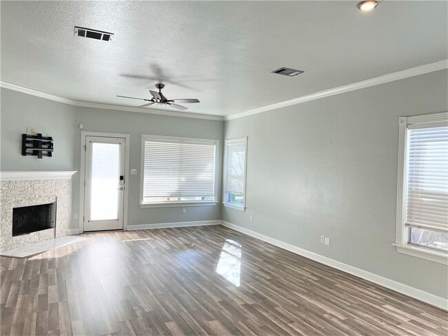 property at 402 Wiley St
