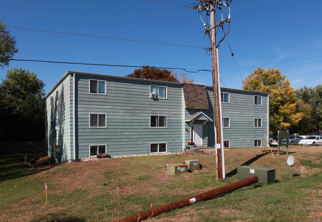 South Wasson Apartments in River Falls, WI - Building Photo - Building Photo