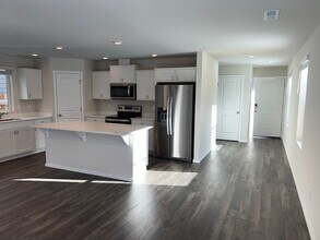 203 N Layla Pl in Ridgefield, WA - Building Photo - Building Photo