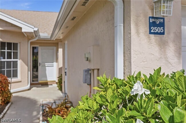 2505 Sailors Way in Naples, FL - Building Photo - Building Photo