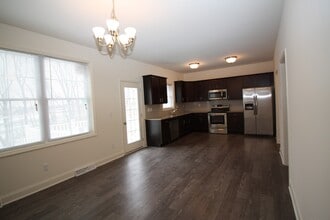 23 Waterford Ave in Latham, NY - Building Photo - Building Photo