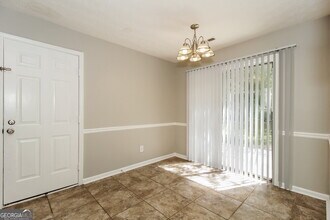 61 Eva Dr in Hampton, GA - Building Photo - Building Photo