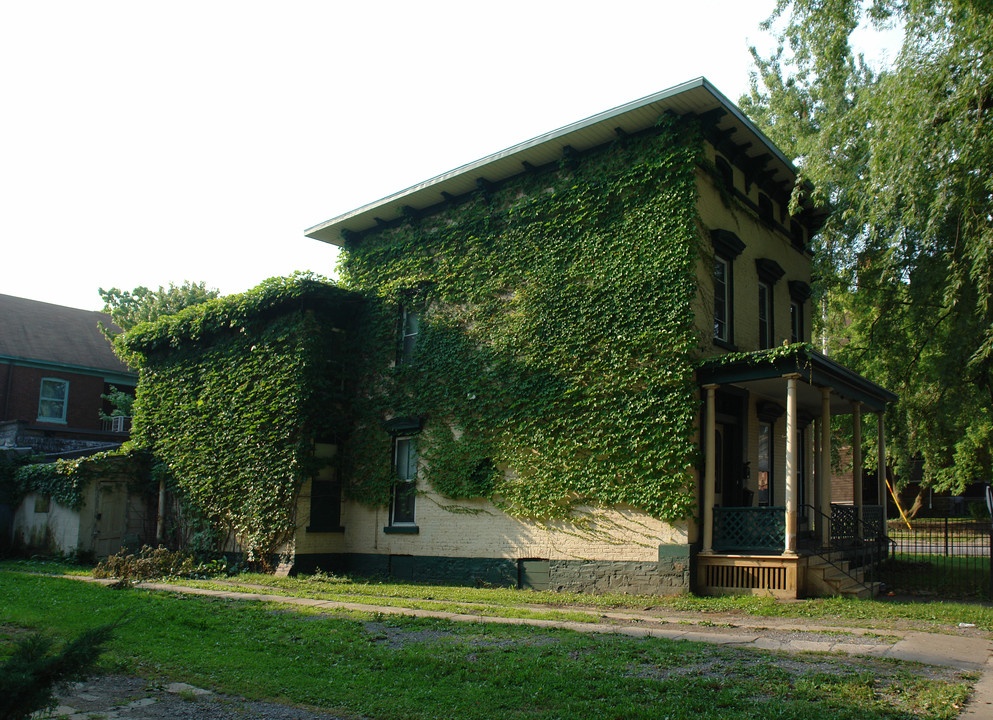 1011 State St in Deerfield, NY - Foto de edificio