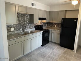 1222 E Mountain View Rd in Phoenix, AZ - Building Photo