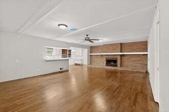 2522 Pinebluff Dr in Dallas, TX - Foto de edificio - Building Photo