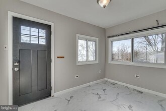 2722 Jefferson Dr in Alexandria, VA - Foto de edificio - Building Photo