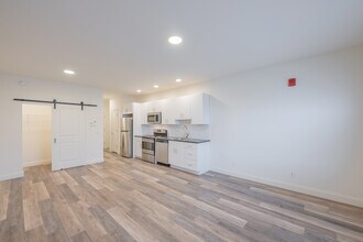11 Park Street Apartments in Essex Junction, VT - Foto de edificio - Interior Photo