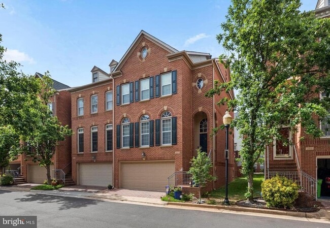 property at 271 Murtha St