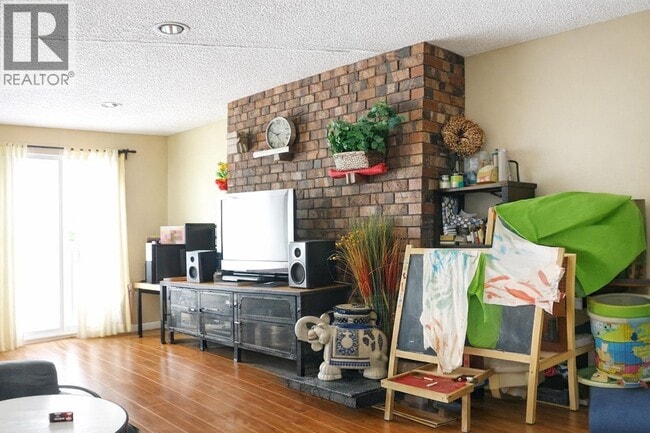 7489 19th Ave in Burnaby, BC - Building Photo - Building Photo