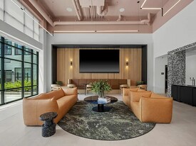 202 Mill Rd in Everett, MA - Building Photo