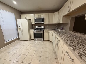 161 Patriots Ct in Galloway, NJ - Building Photo - Building Photo