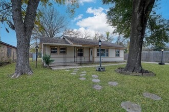 513 Barkley St in Houston, TX - Building Photo - Building Photo