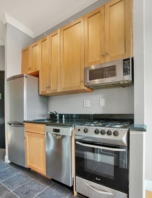53 Leroy St in New York, NY - Building Photo - Building Photo