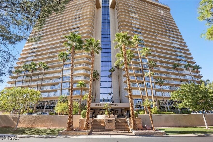 3111 Bel Air Dr in Las Vegas, NV - Foto de edificio