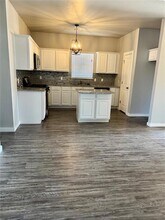 14328 Peach Tree Dr, Unit 08106 in Yukon, OK - Building Photo - Building Photo