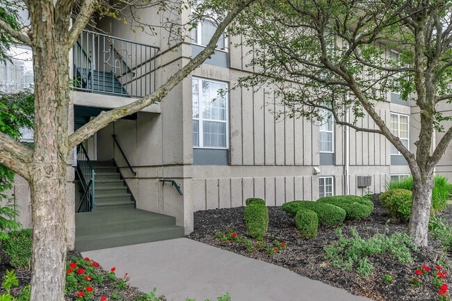 Lansing West Apartments in Ithaca, NY - Foto de edificio - Building Photo