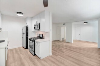 1545 North Laurel in Los Angeles, CA - Building Photo - Building Photo