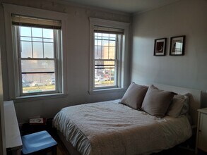 1572 Commonwealth Ave, Unit 1 in Boston, MA - Building Photo - Building Photo