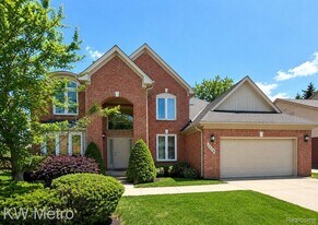 1176 Cadmus Dr in Troy, MI - Building Photo