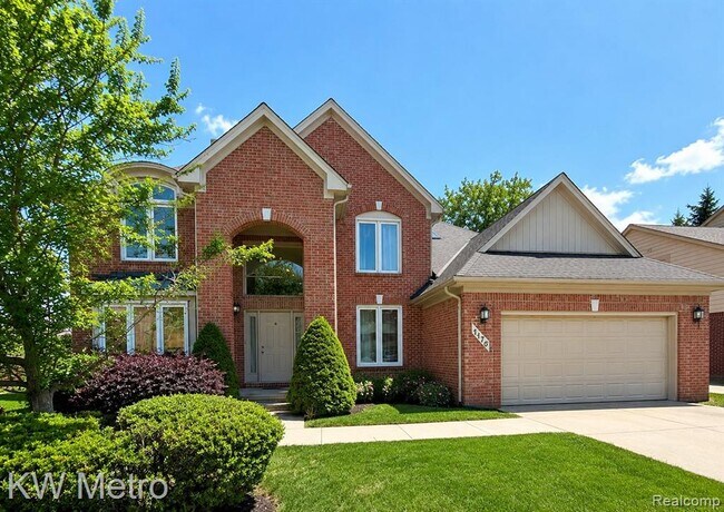 property at 1176 Cadmus Dr