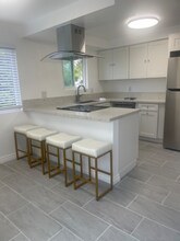 16881 Sims Lane in Huntington Beach, CA - Building Photo - Building Photo