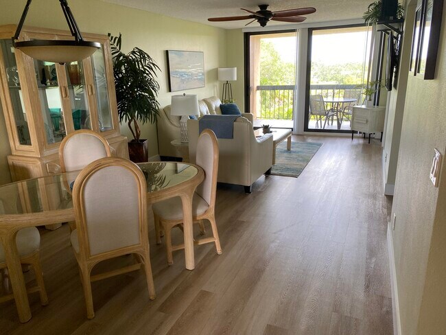 property at 600 Egret Cir