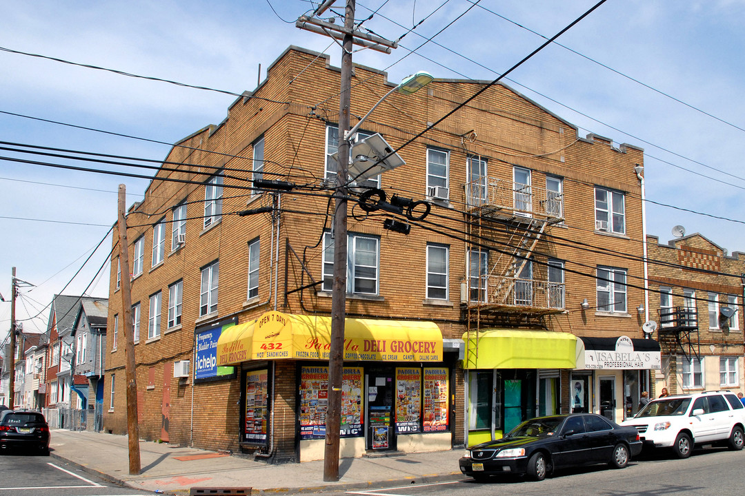 Tulip Apartments in Passaic, NJ - Building Photo